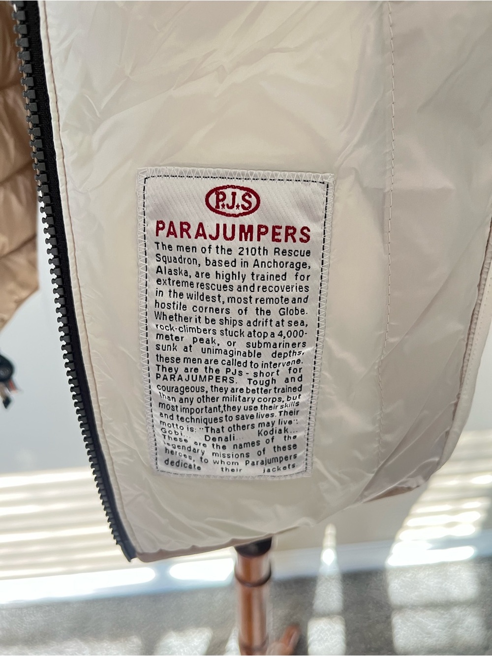 Parajumpers Women’s down vest small - Picture 9 of 9